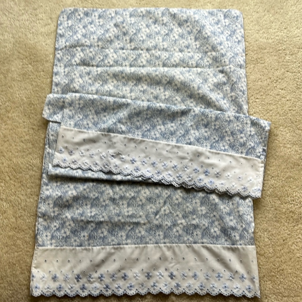 Vintage pillows case blue white lace set standard size